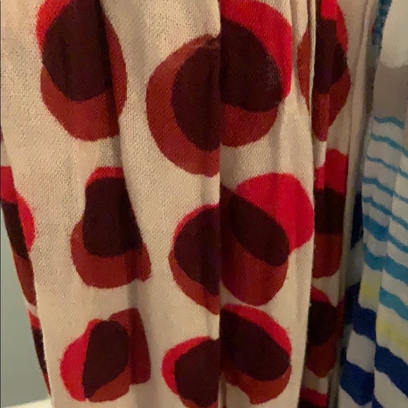 Four scarves - Picture 6 of 6